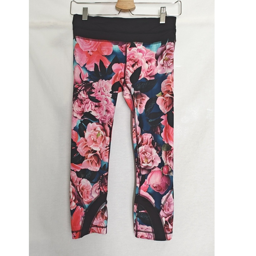 Lululemon Run Inspire Crop II Secret Garden Black Roses Floral Capri Leggings 4